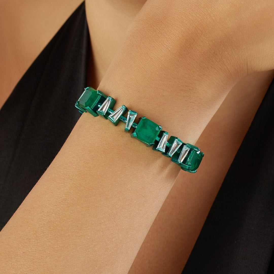 Regent Emerald Botox Cuff