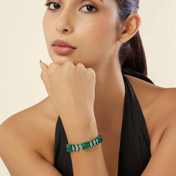 Regent Emerald Botox Cuff