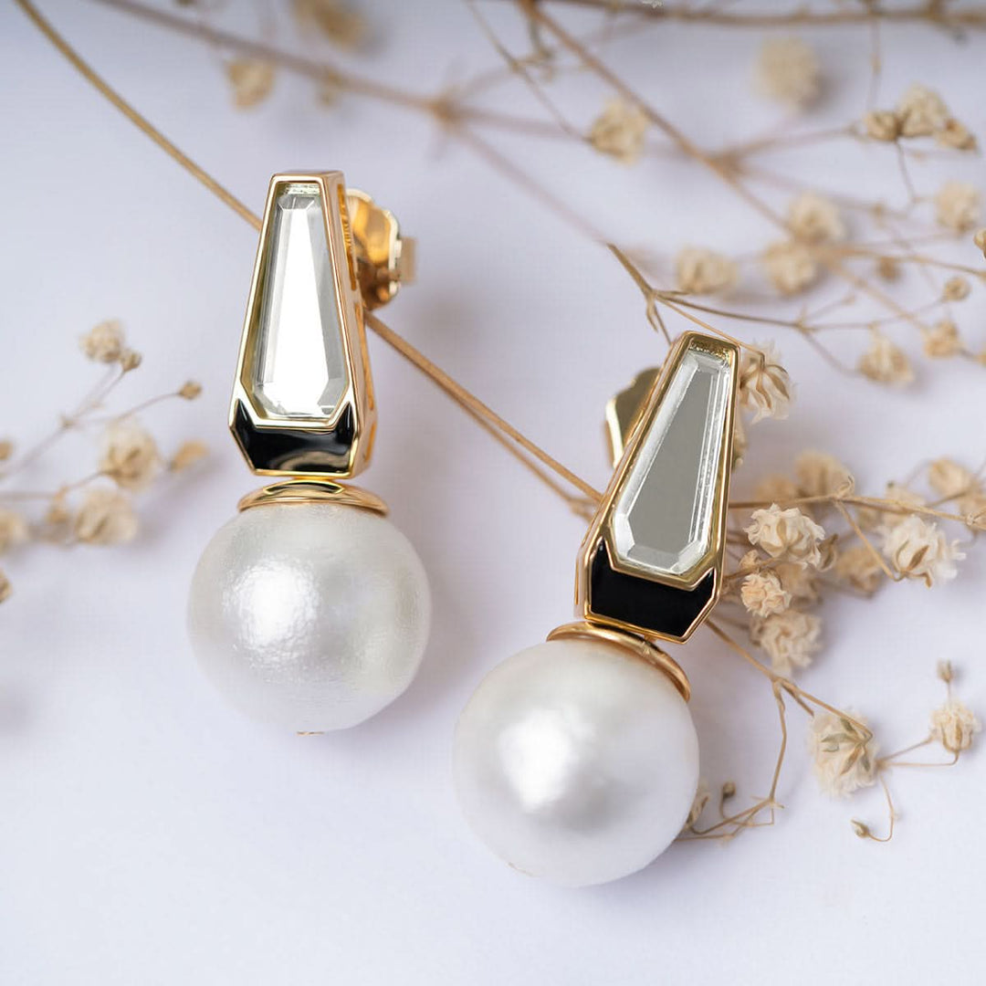 Ayaana Mirror and Pearl Libra Earring