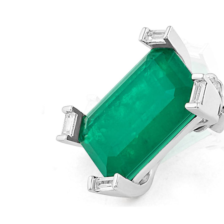 Malaika Arora Doublet Green Stone Studs