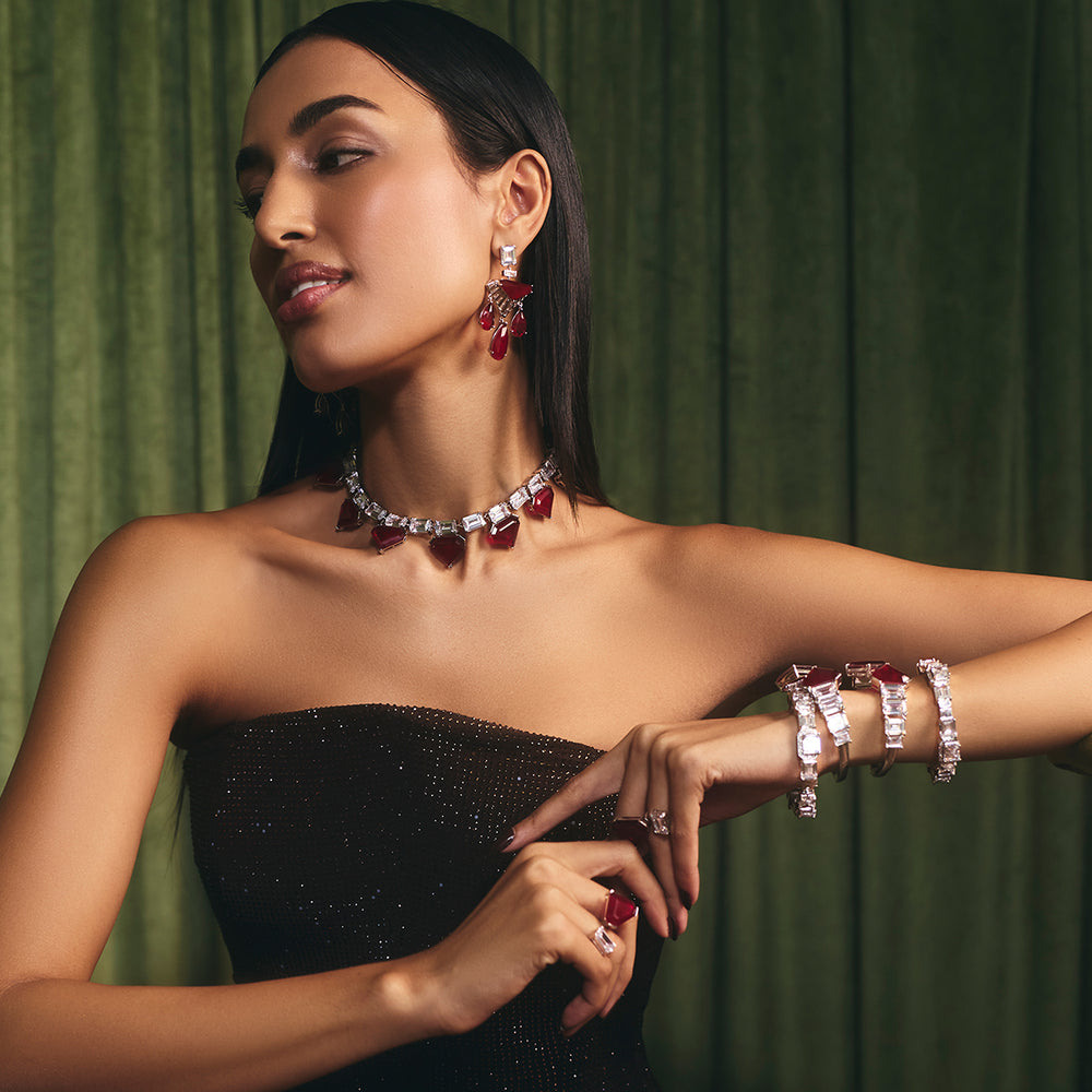 Angulaire Ruby Danglers