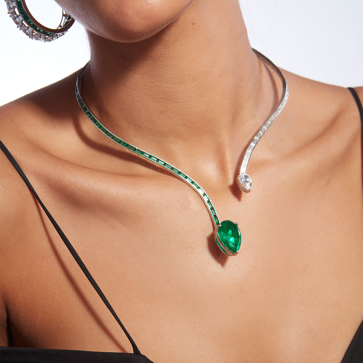 Bahamas 925 Silver Emerald Hydro Coil Necklace - Isharya | Modern Indian Jewelry