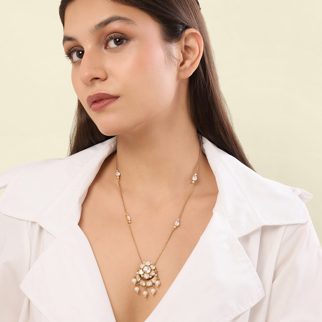 Vasudha Pendant Necklace