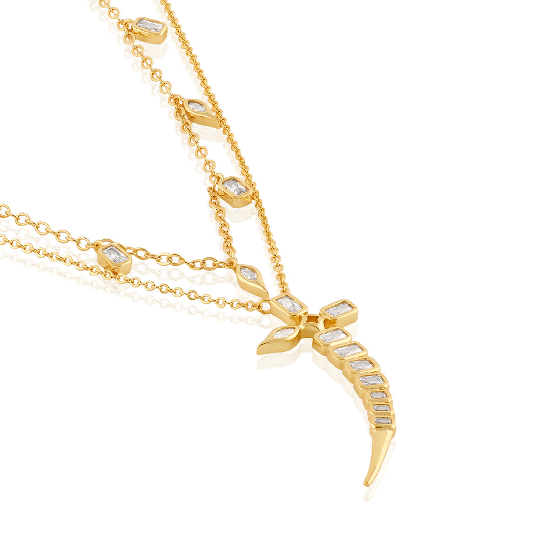 Moves Like Dagger Necklace Set