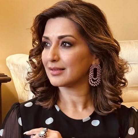 Sonali Bendre Rani Pink Tri Layered Earrings