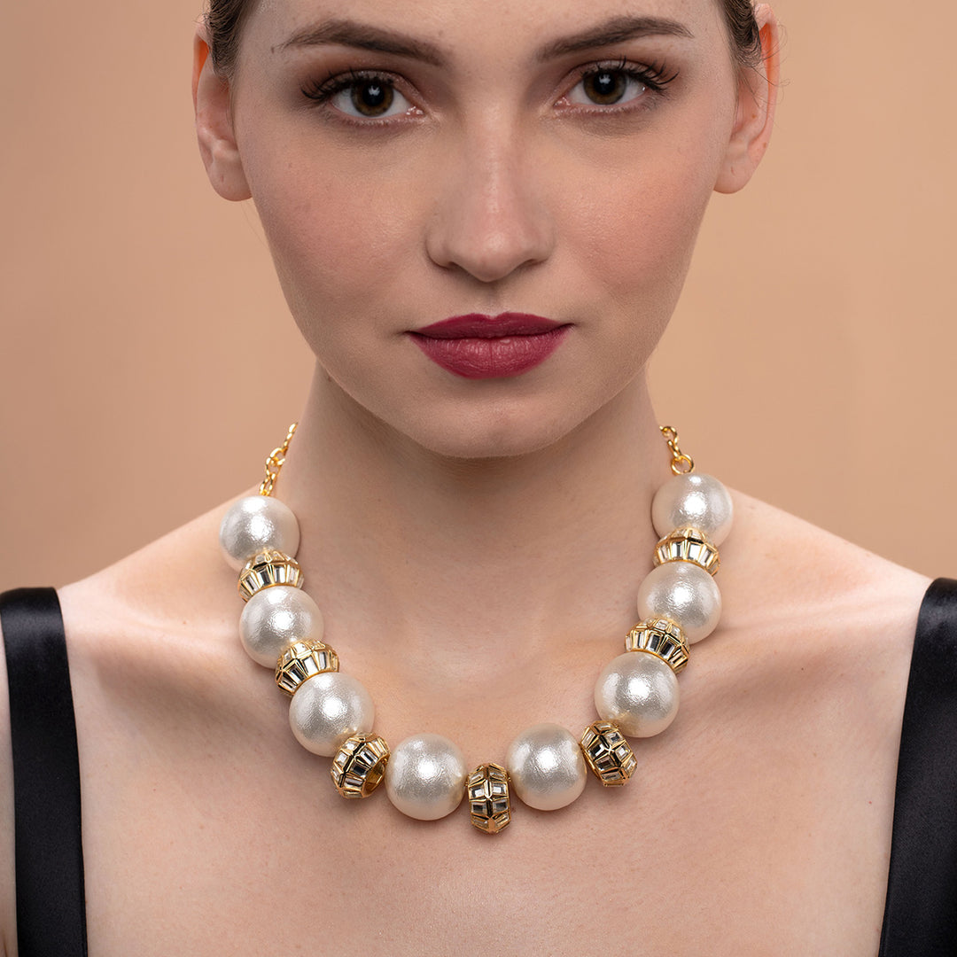 Amara Pearl Mirror Necklace